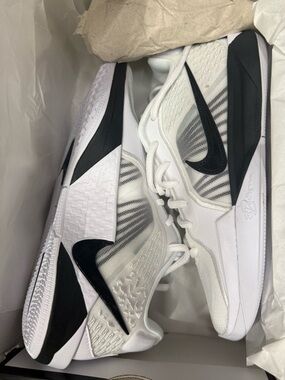 Nike Women’s Sabrina 2 Court Shoes